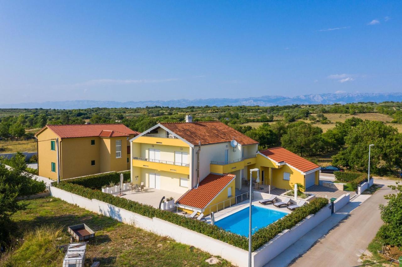 Villa Petra S Bazenom, Rostiljem I Parkingom Zadar Exterior foto